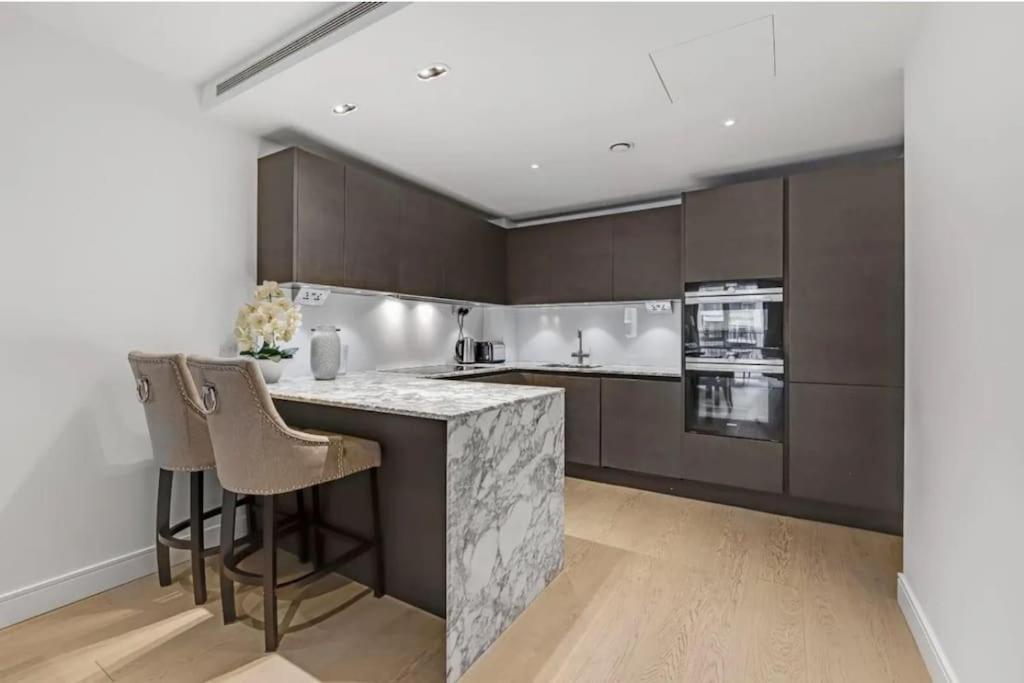 Chelsea Harbour Luxury 2 Bedroom Appartamento *